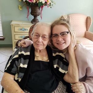 Meet your Posher, Emilie